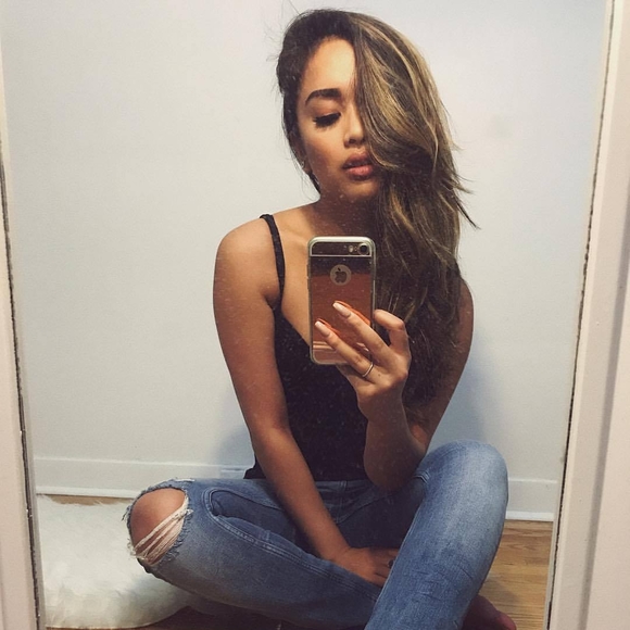 Meet your Posher, Layla - Picture 1 of 1